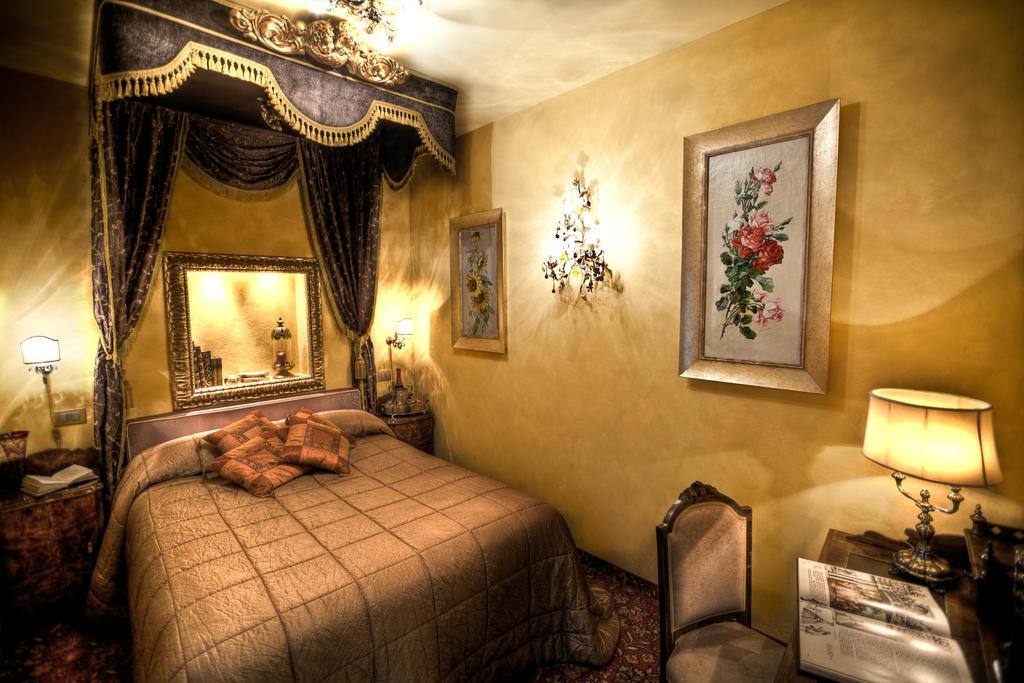 Boutique Hotel Campo De' Fiori Рим Екстер'єр фото